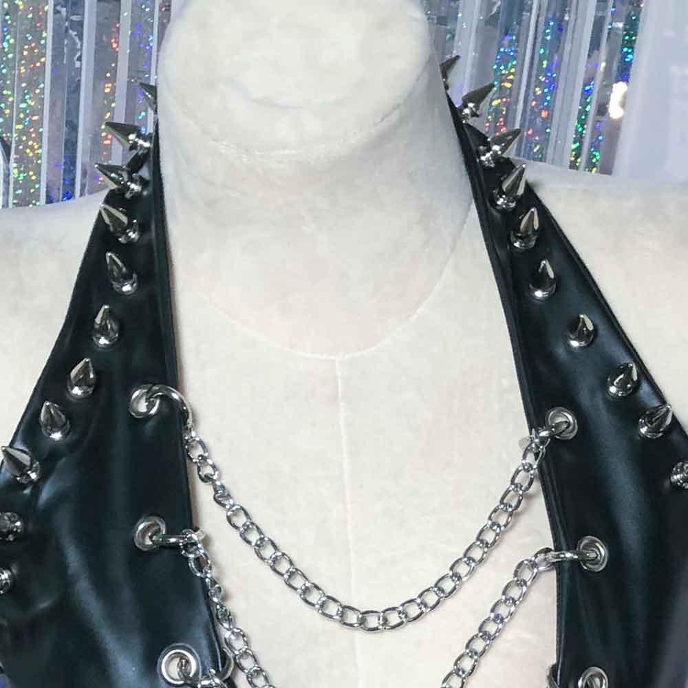 Nietenverzierte Grunge Vintage – Vintage Fashion Revival Bewertung und Preis