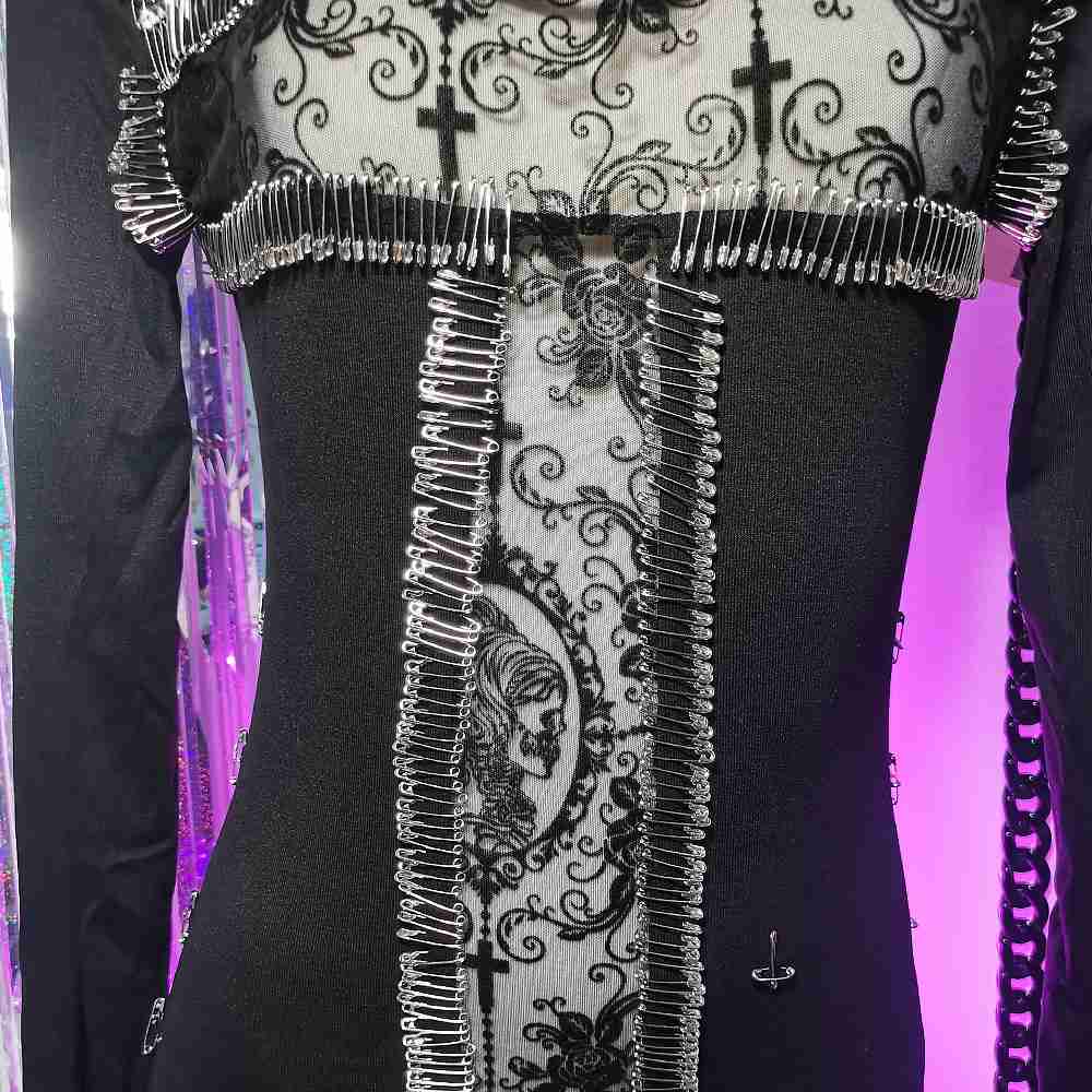 Emo Gothic T-Shirt 90er Jahre  – Vintage Fashion Revival Bewertung und Preis